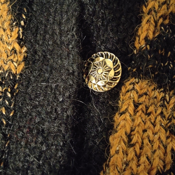 South Wool Hand Knit Geo Pattern Cardigan, Size M - Picture 3 of 11